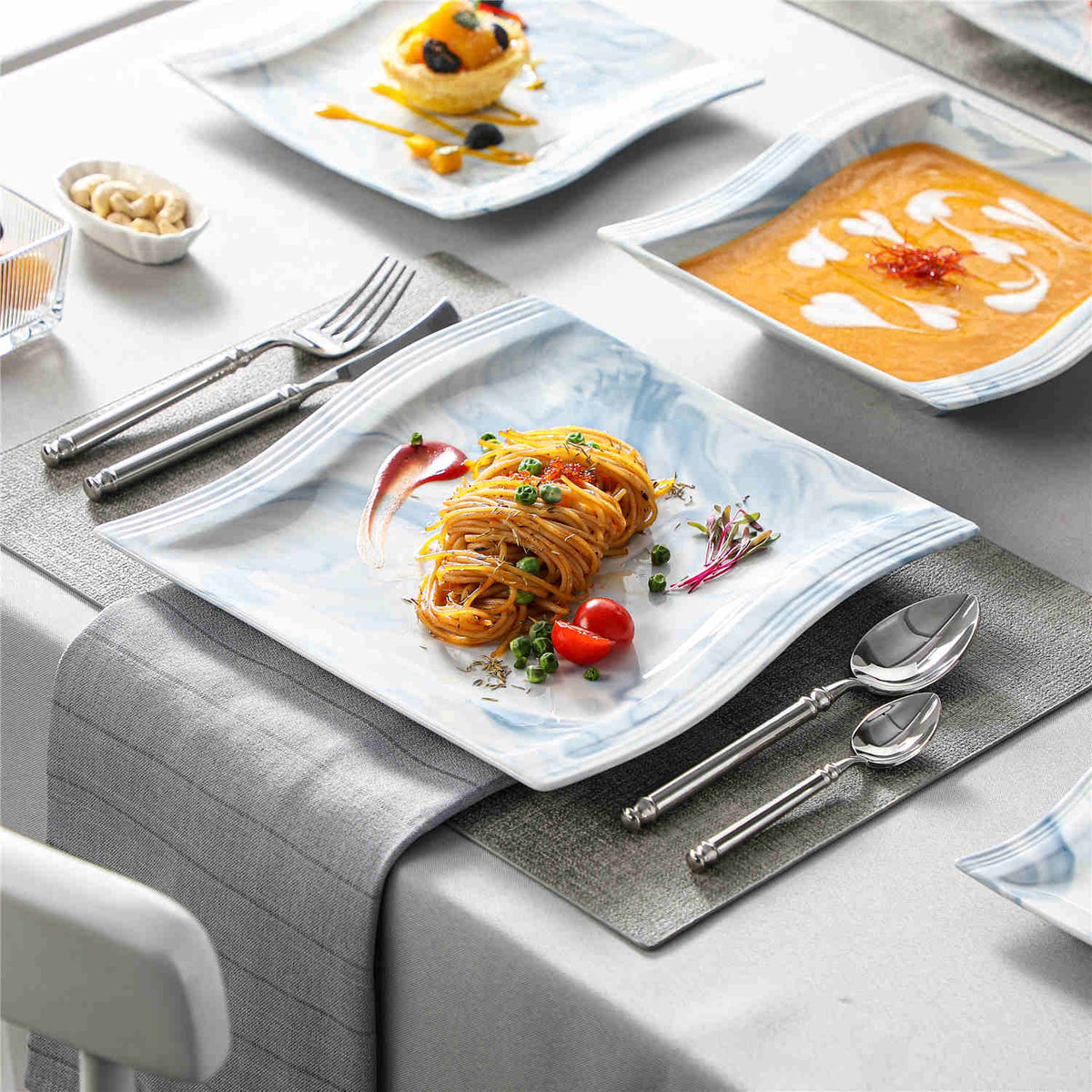 Flora Marble Blue 30 Piece Dinnerware Set