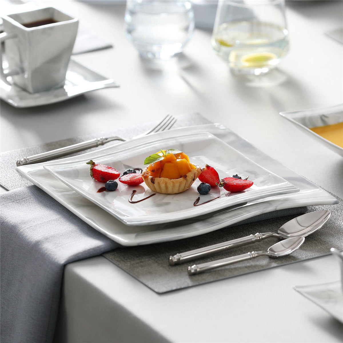 Flora Marble Pink 30 Piece Dinnerware Set