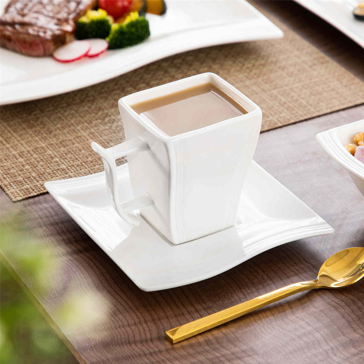 Flora 36 Piece Dinnerware Set