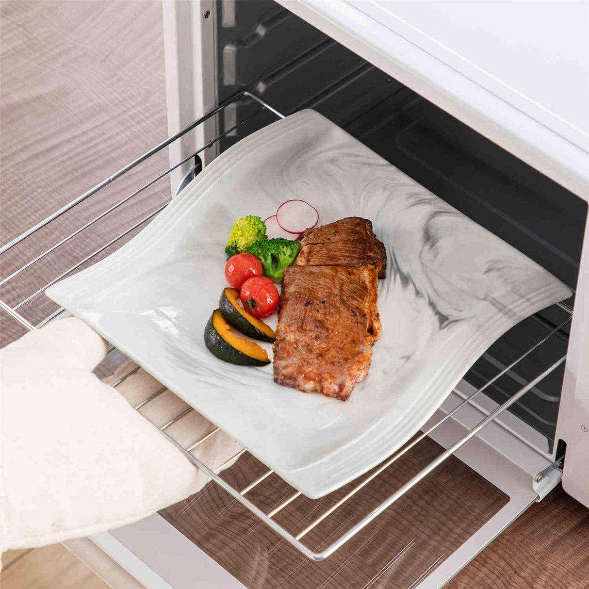 Flora 36 Piece Dinnerware Set