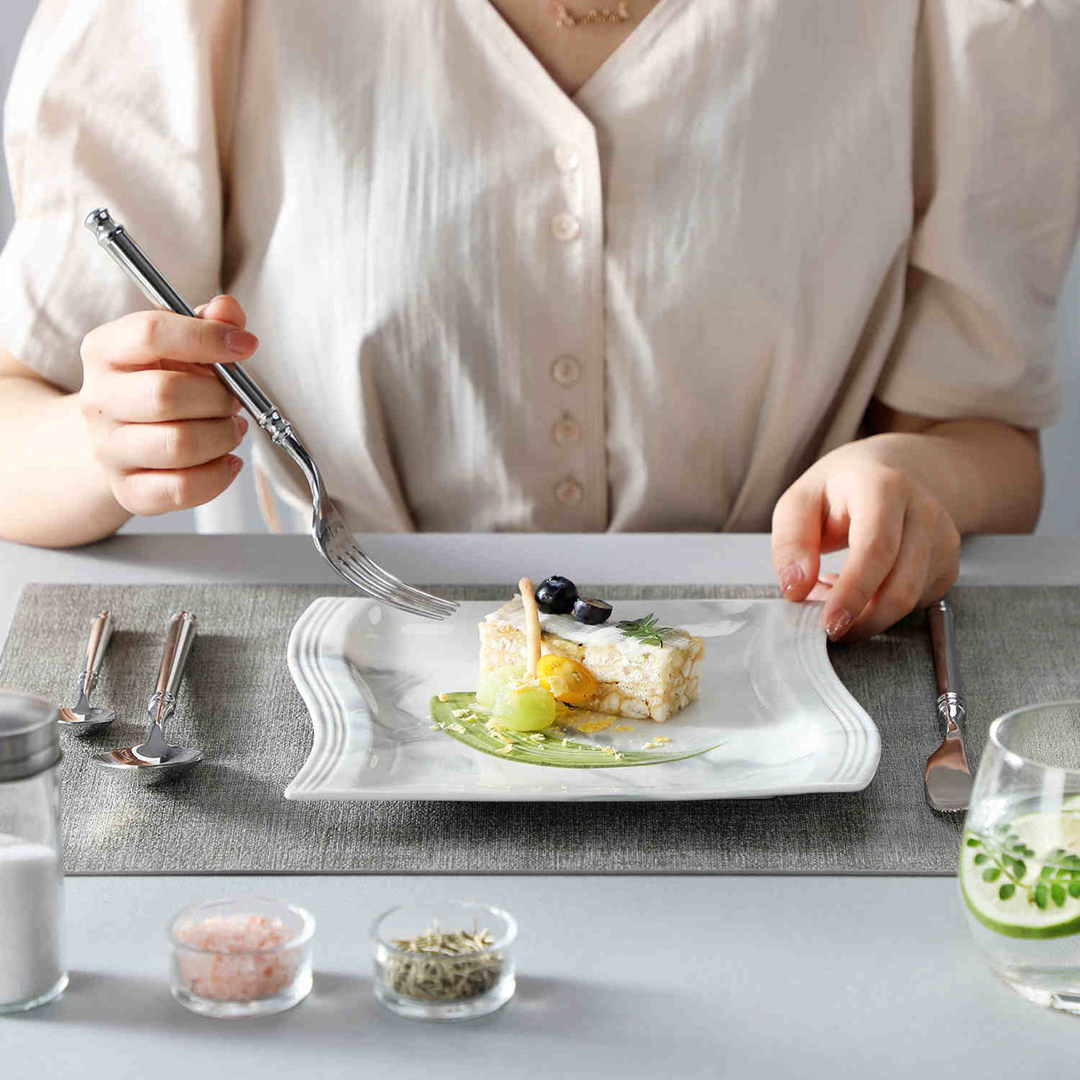 Flora Dessert Plates Set of 6