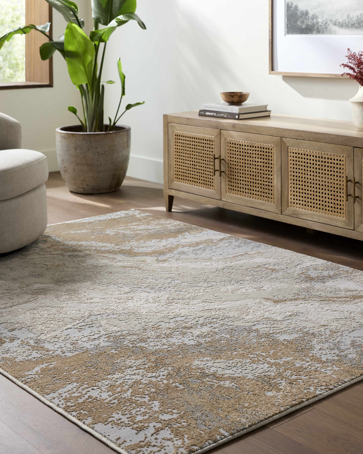 Akuchi Area Rug