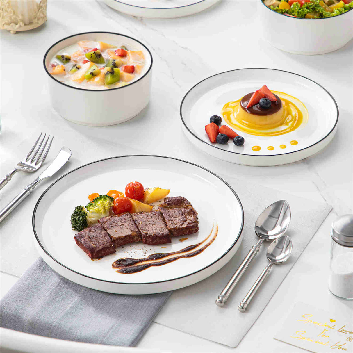 Leah 24 Piece Dinnerware Set for 8
