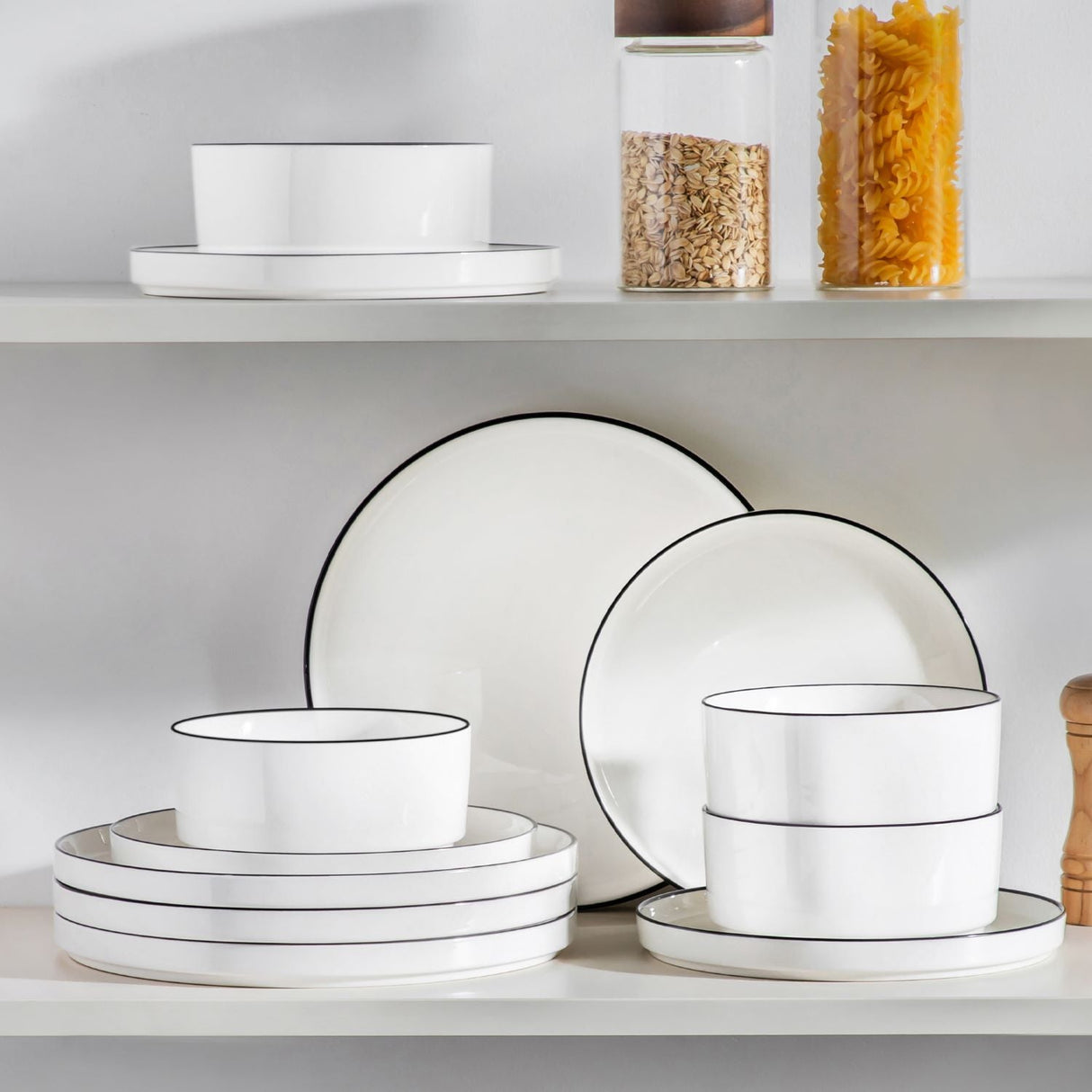 Leah 12 Piece Dinnerware Set for 4