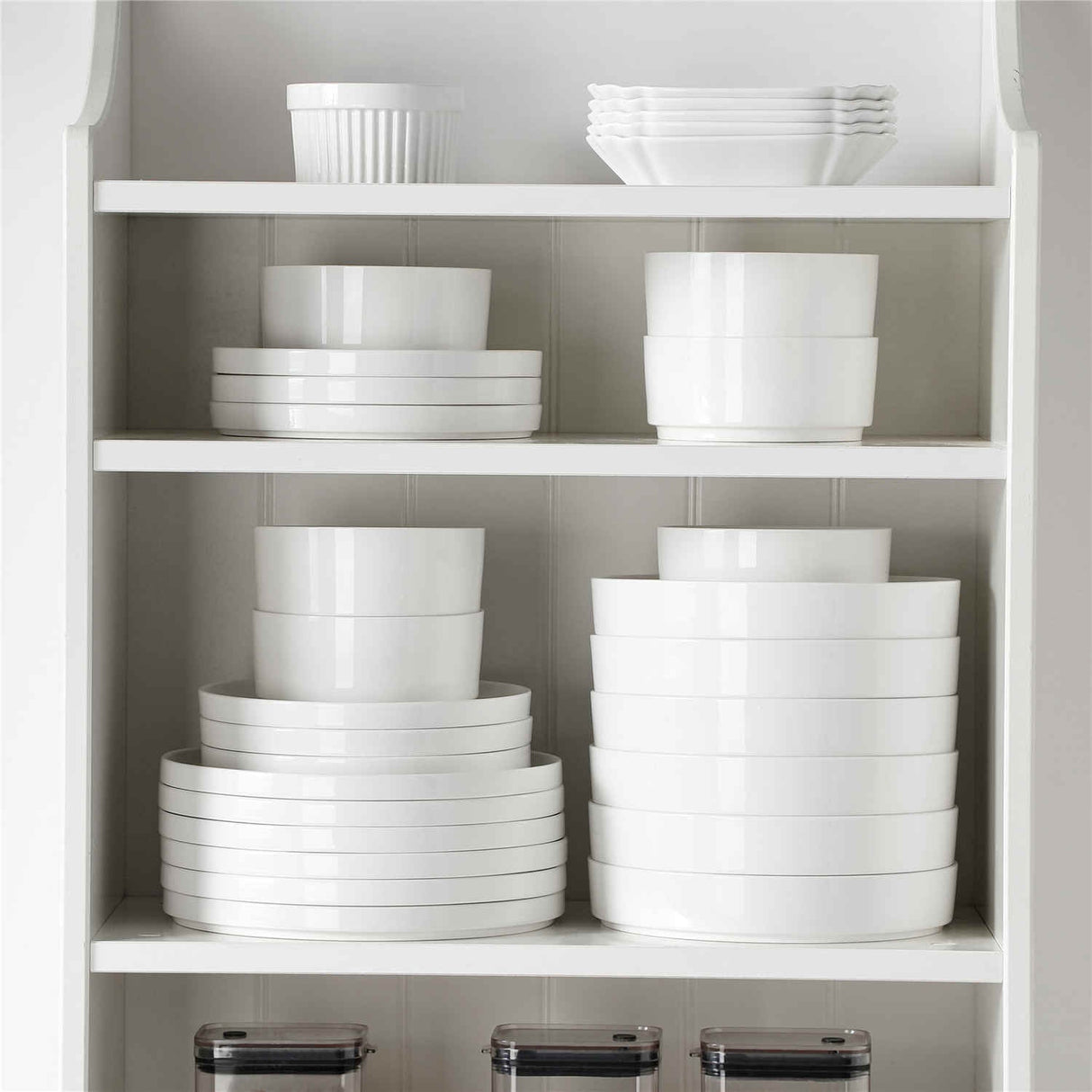 Leah 24 Piece Dinnerware Set