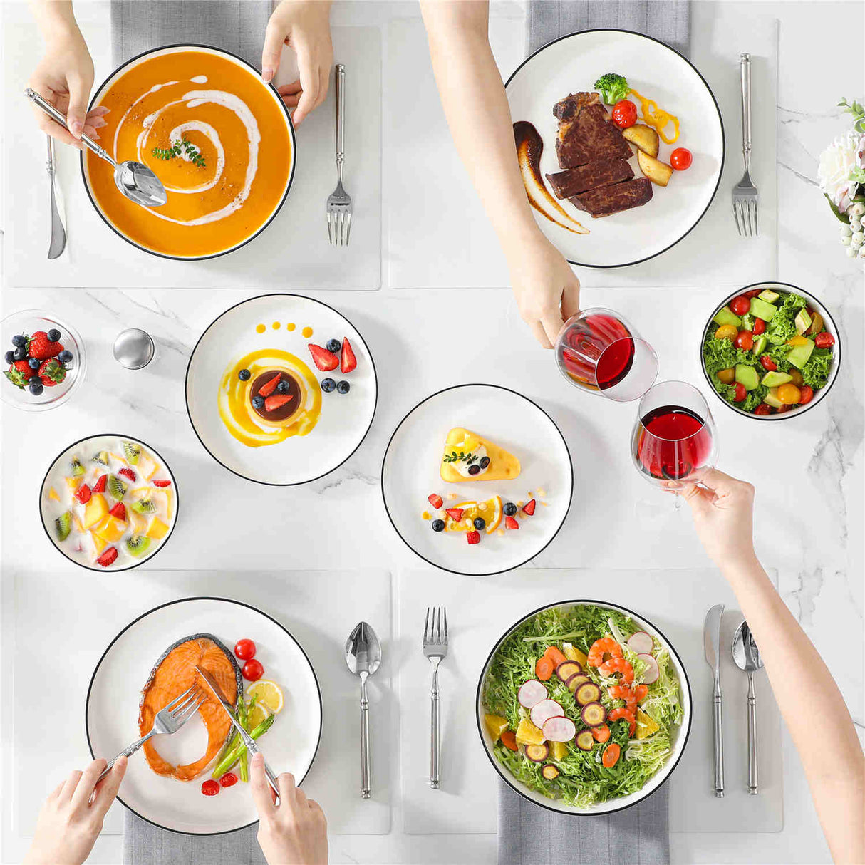 Leah 24 Piece Dinnerware Set