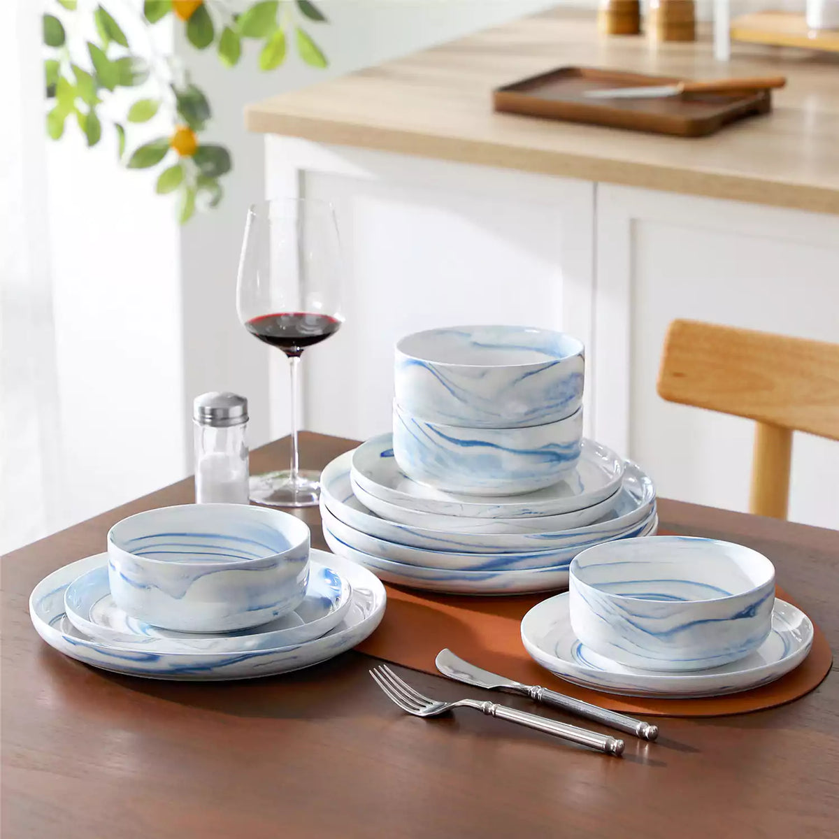 Luna Marble Pink 24 Piece Dinnerware Set for 8