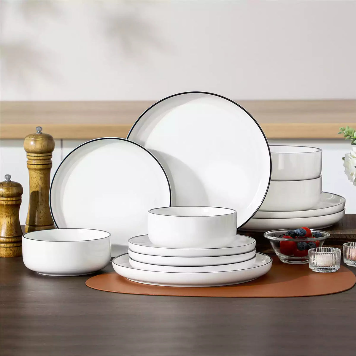 Luna Marble Grey 24 Piece Dinnerware Set for 8
