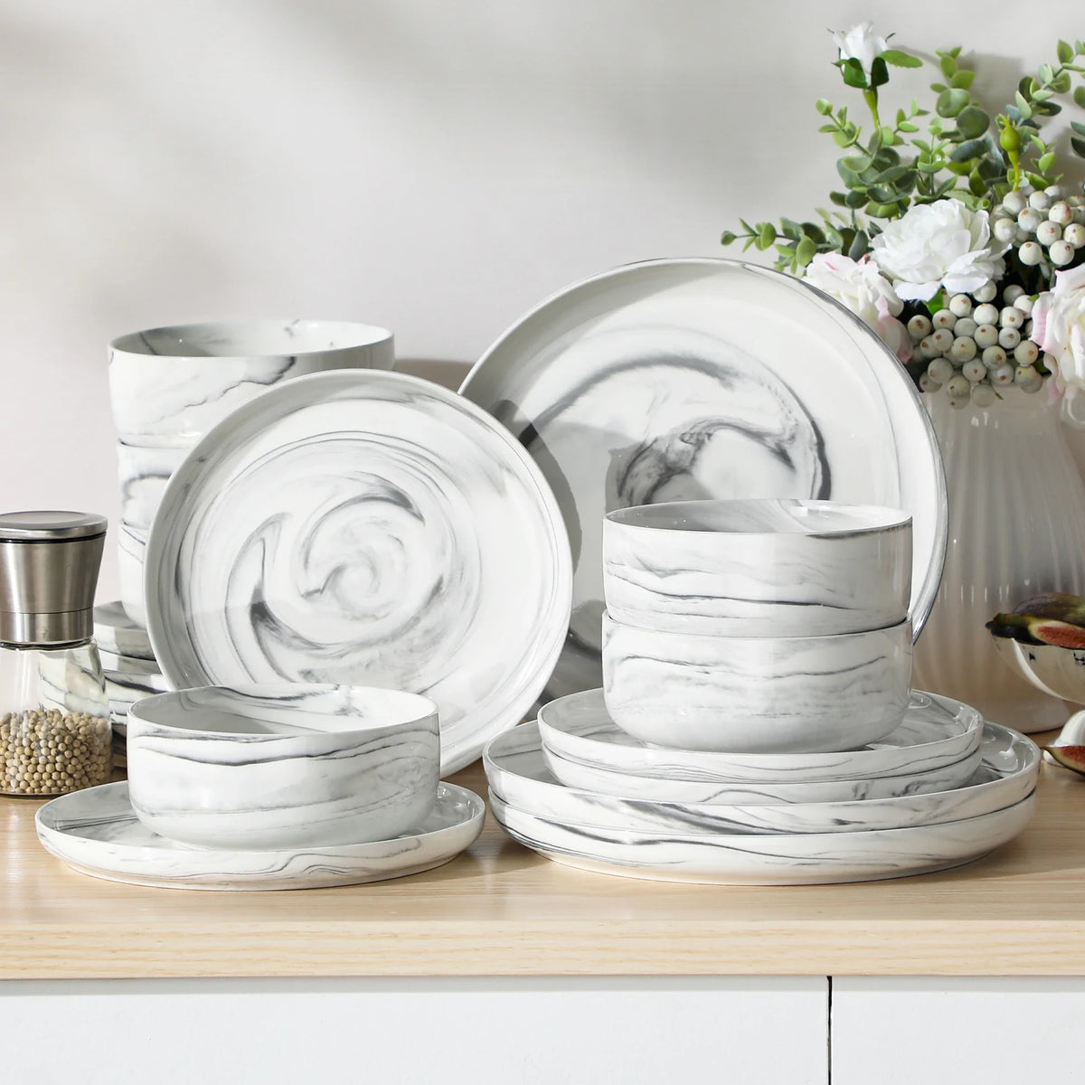 Luna Marble Pink 18 Piece Dinnerware Set