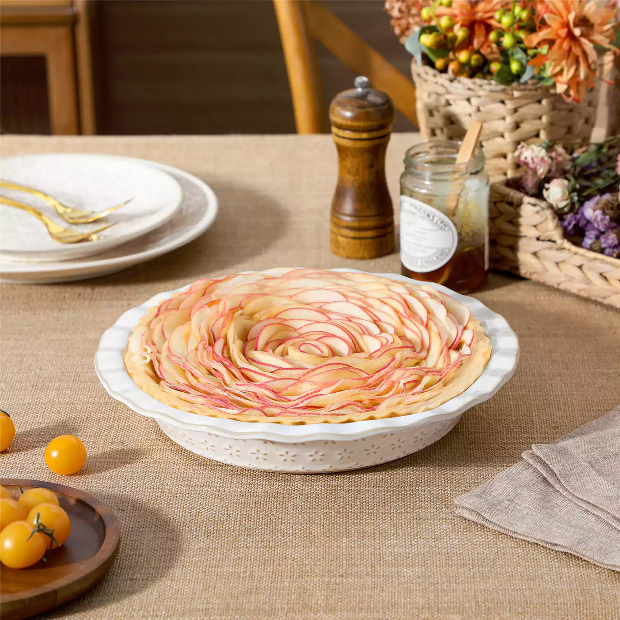 Lydia Fluted Pie Pan