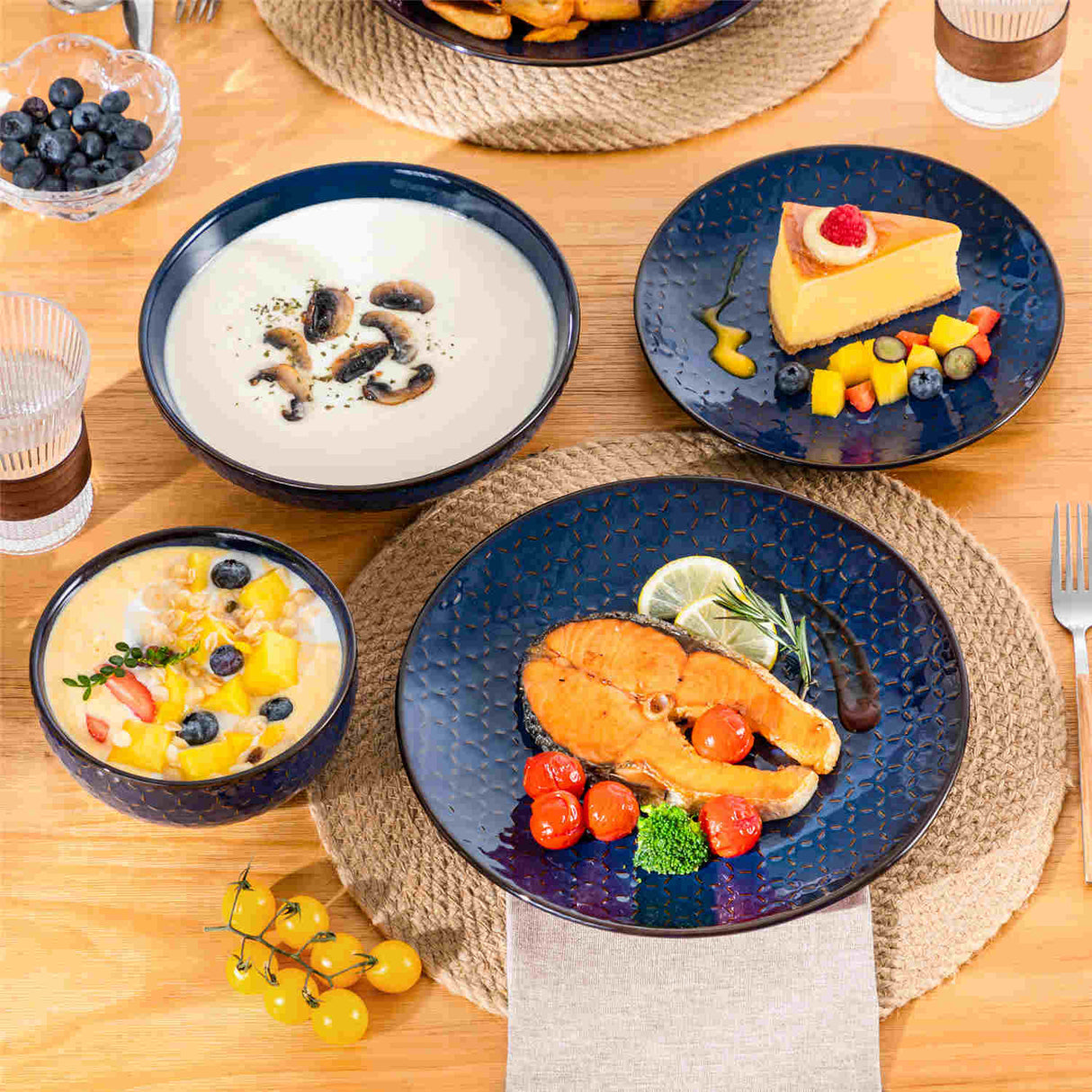 Lydia 16 Piece Starry Blue Dinnerware Set