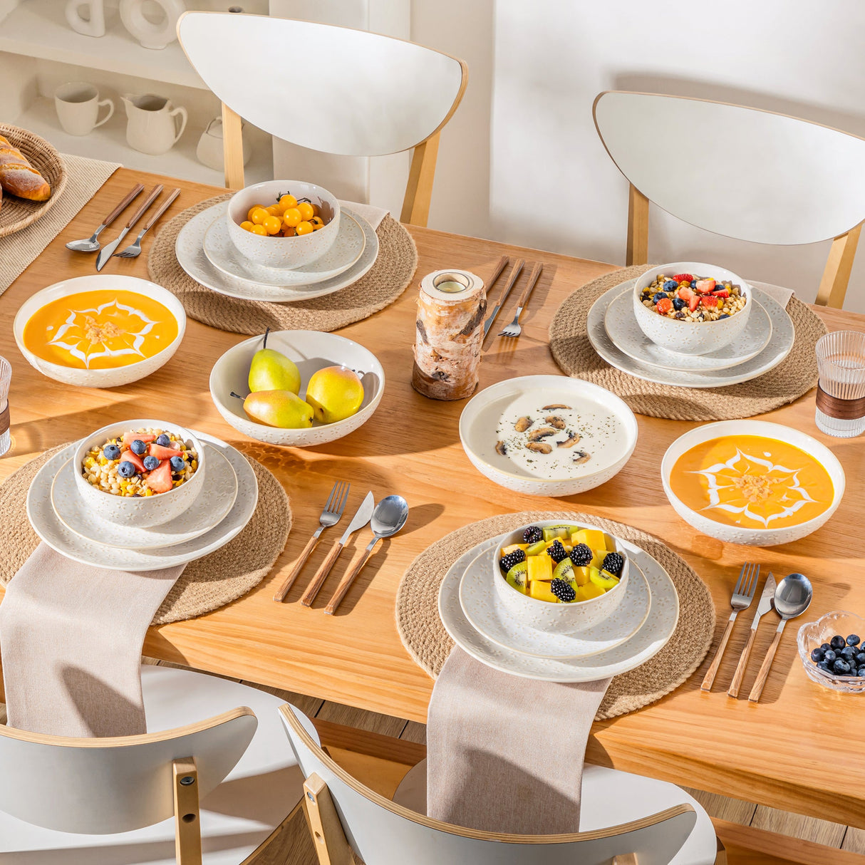 Lydia 16 Piece Antique White Dinnerware Set