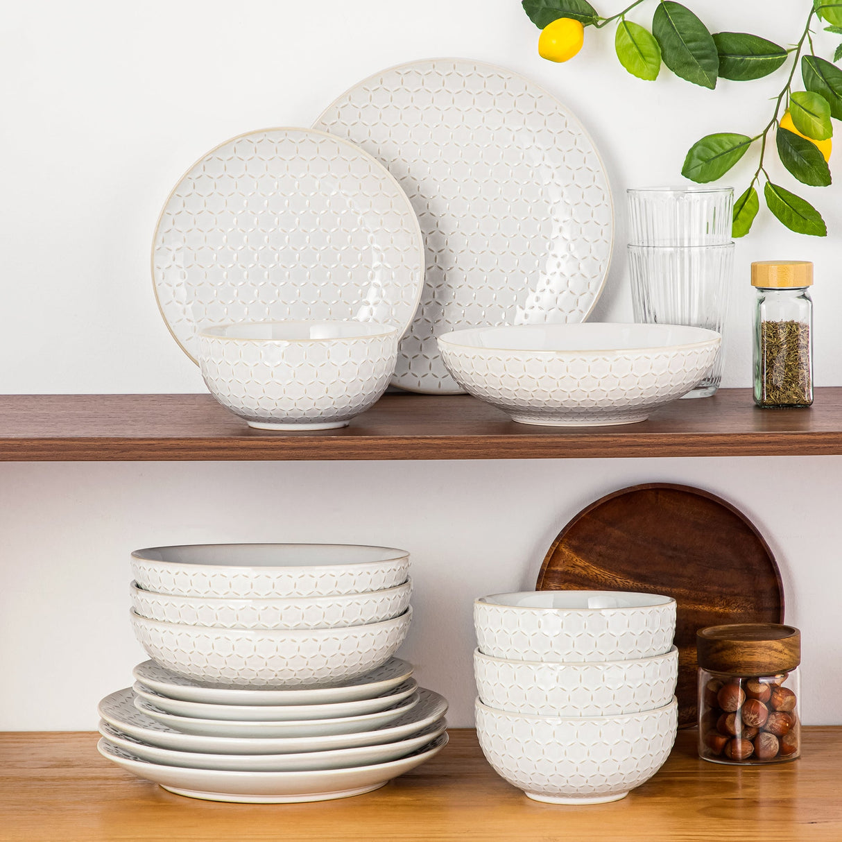 Lydia 16 Piece Antique White Dinnerware Set