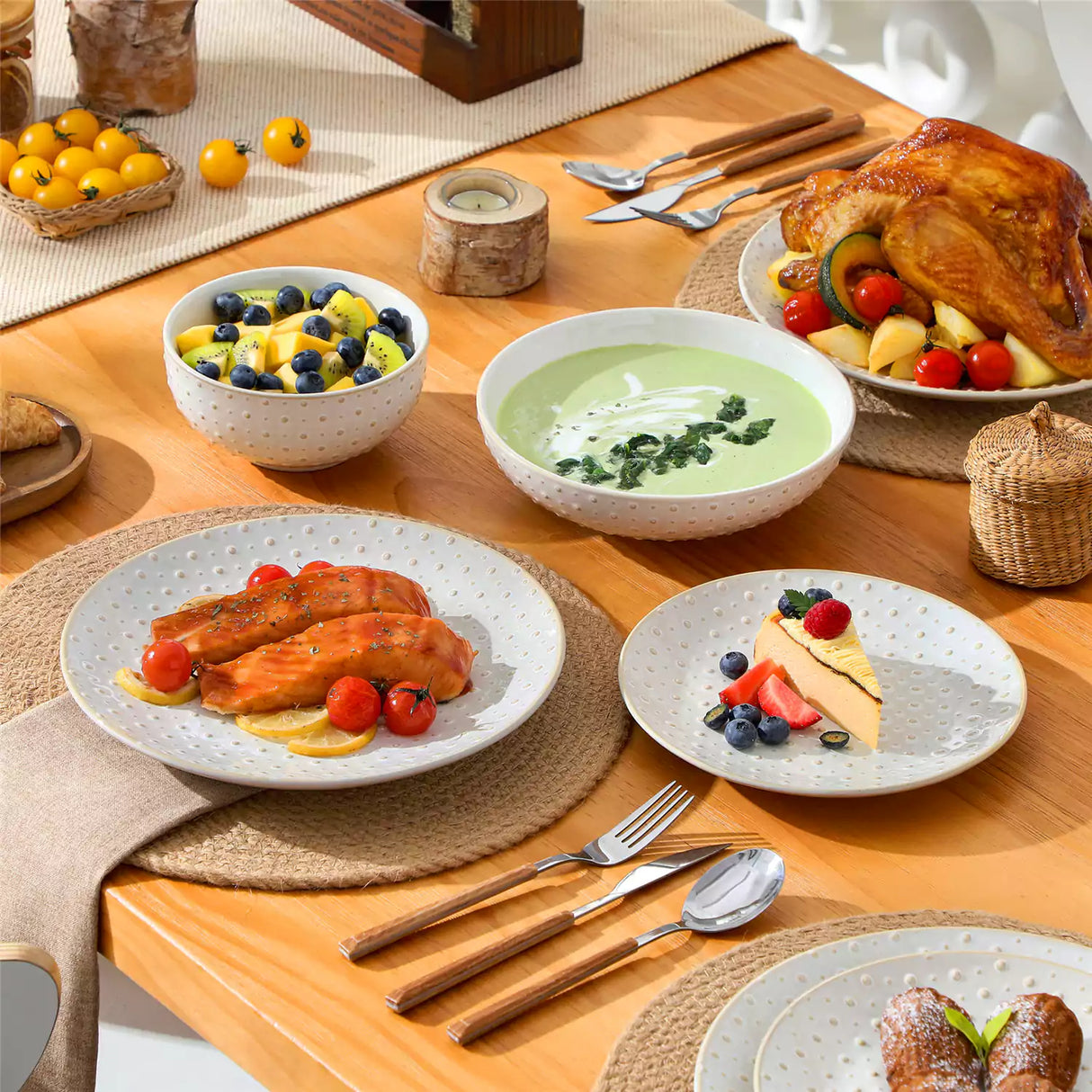 Lydia 16 Piece Antique White Dinnerware Set