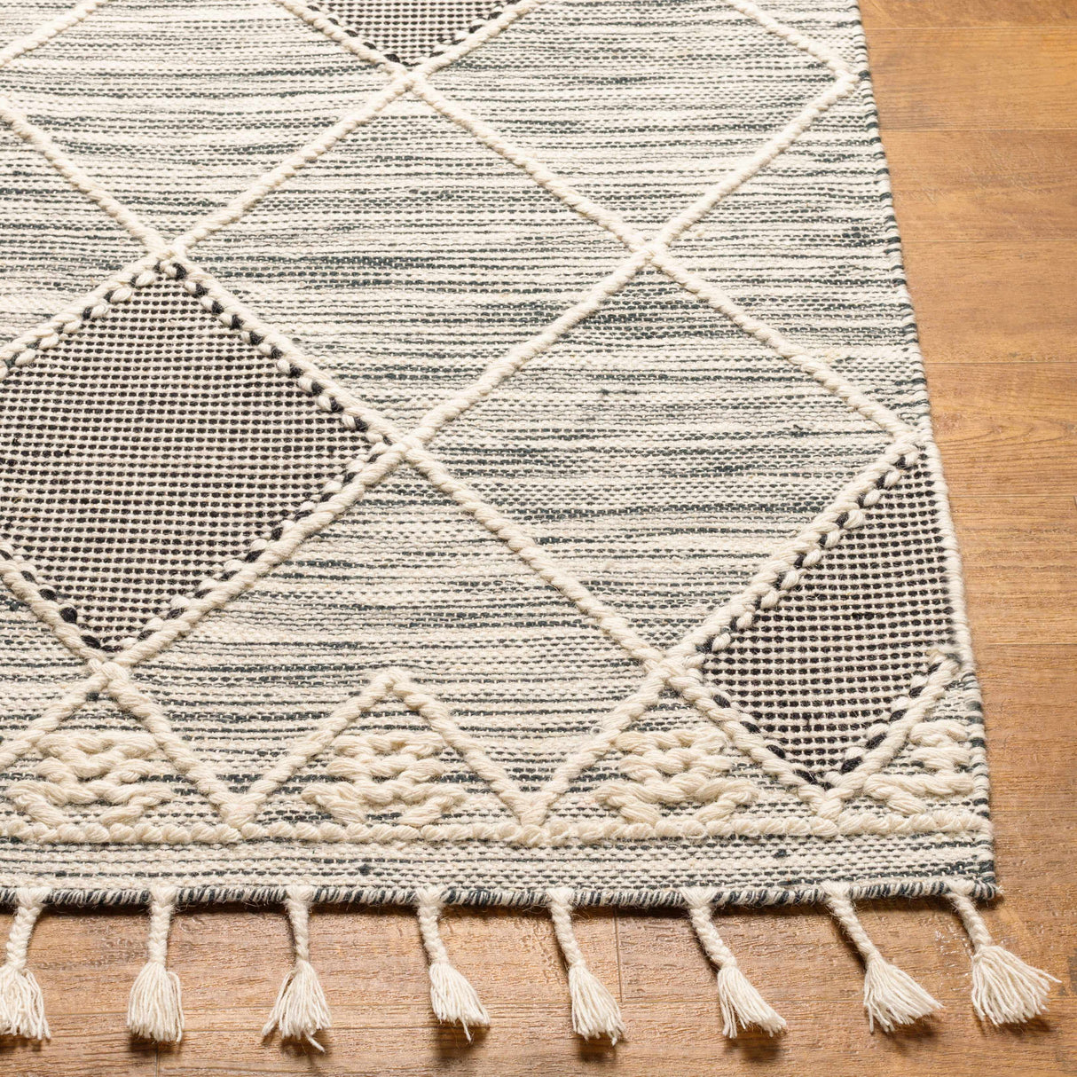 Mabua Tasseled Jute&Wool Rug - Clearance