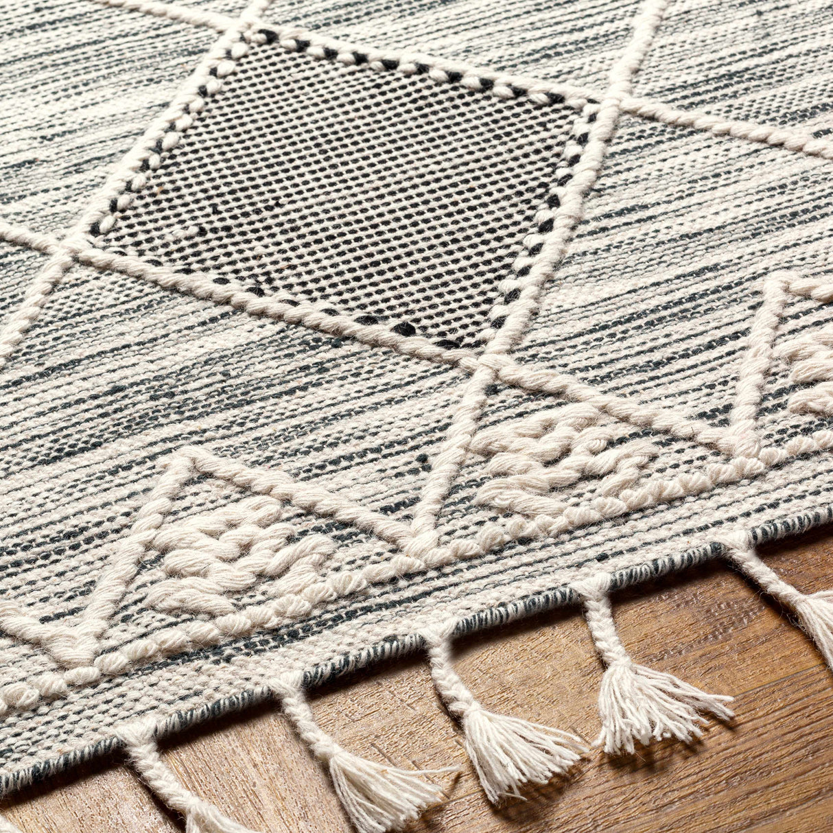 Mabua Tasseled Jute&Wool Rug - Clearance