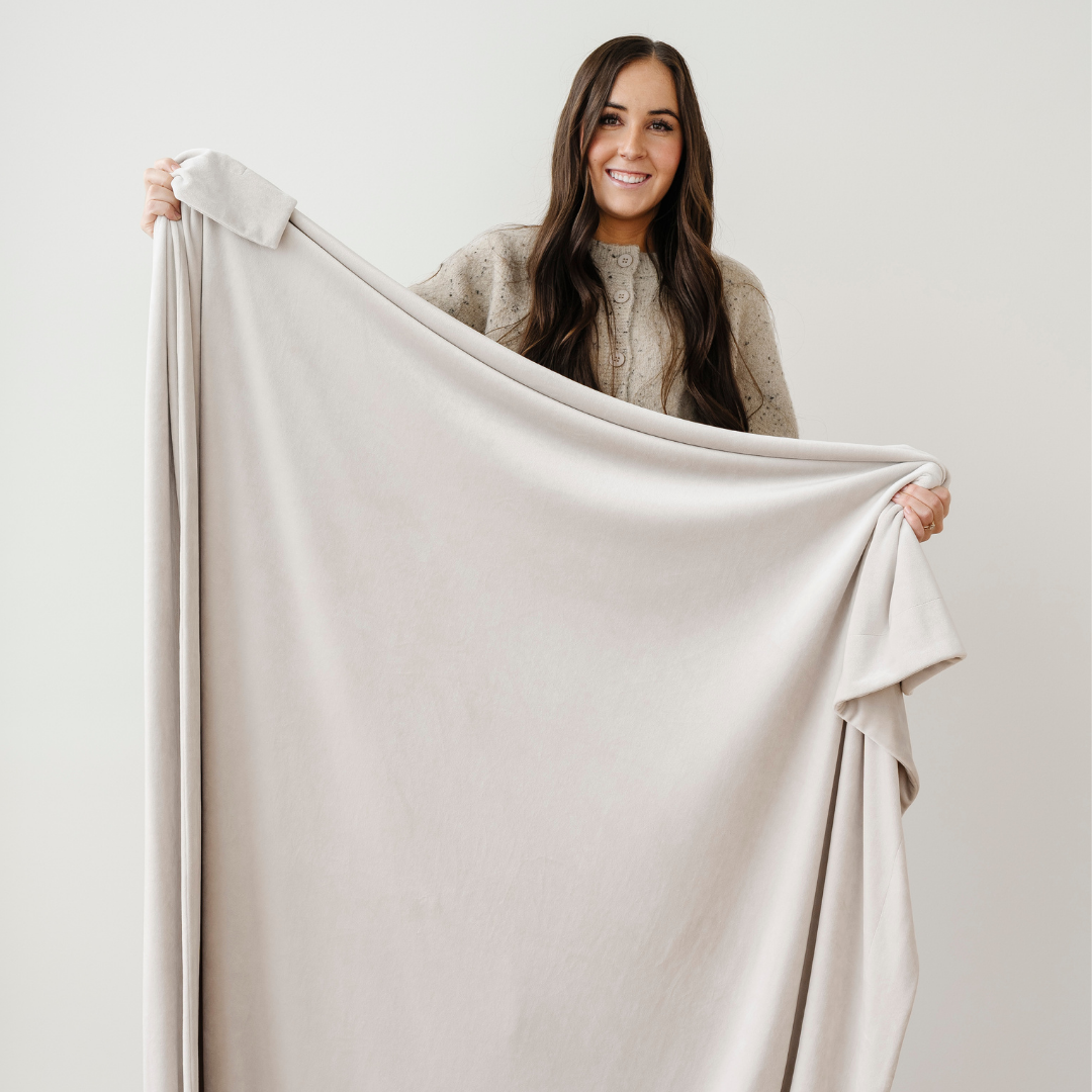 Saranoni MINKY STRETCH THROW BLANKETS in Buttermilk