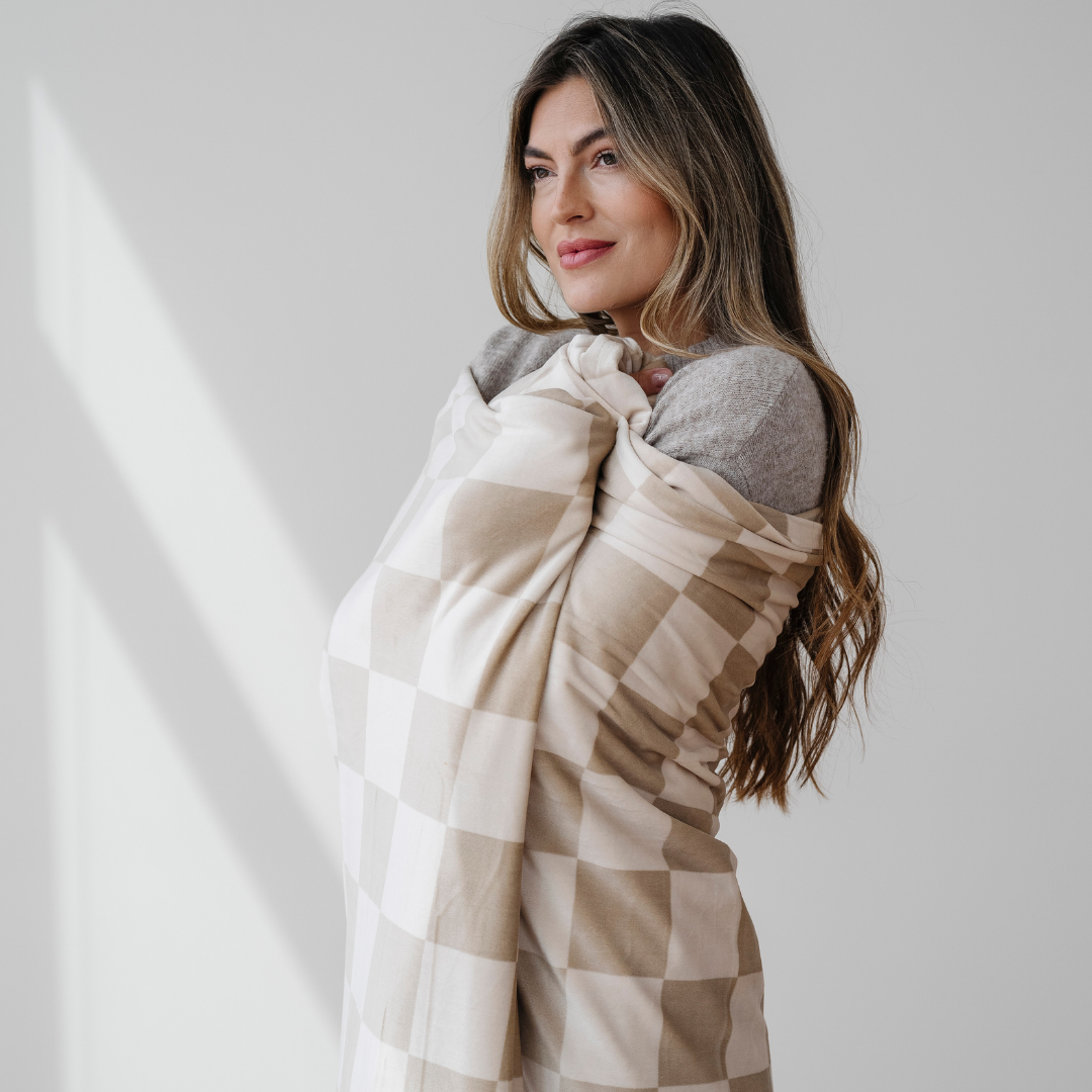 Saranoni MINKY STRETCH THROW BLANKETS in Neutral Checkered