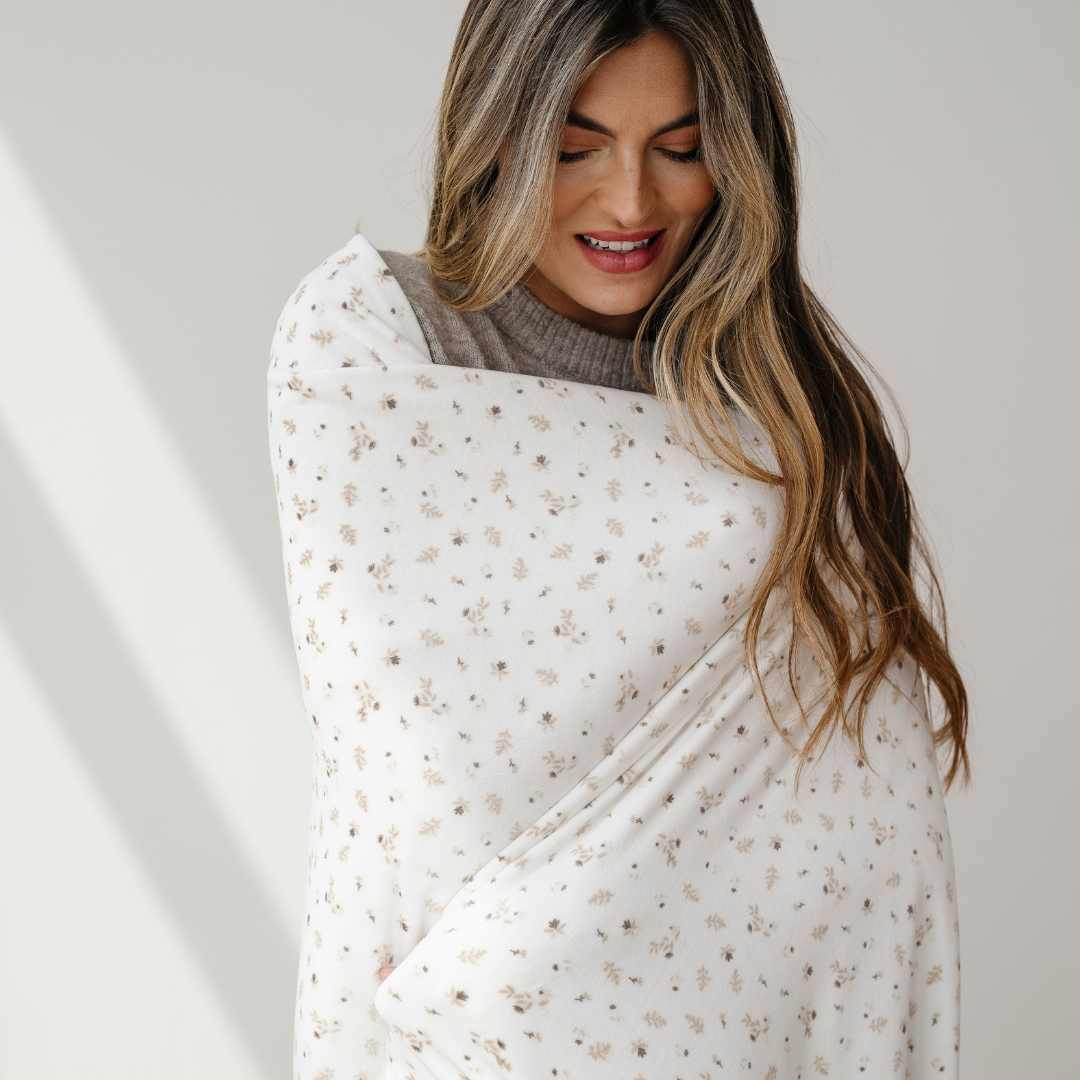 Saranoni MINKY STRETCH THROW BLANKETS in Posy
