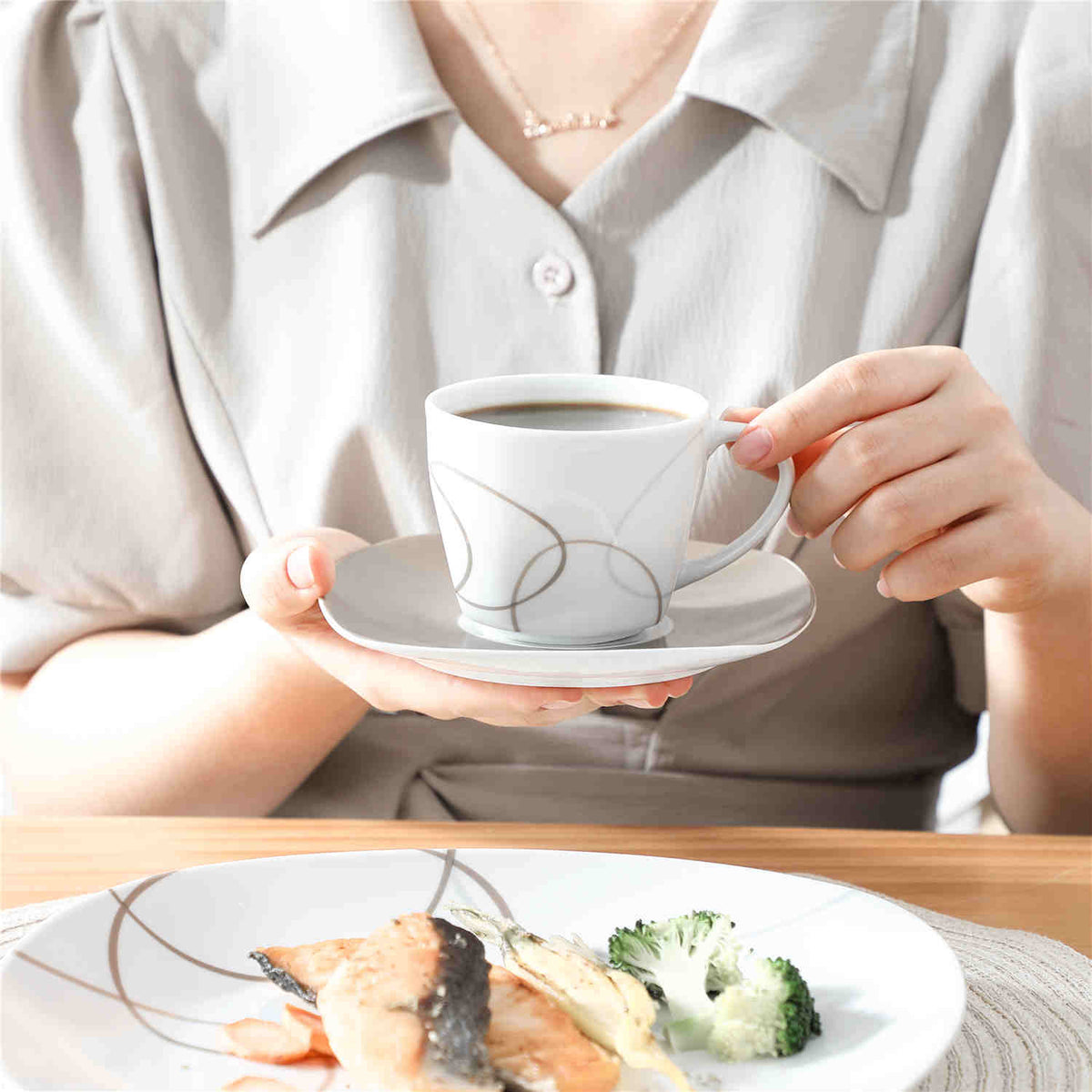 Nikita 30 Piece Dinnerware Set