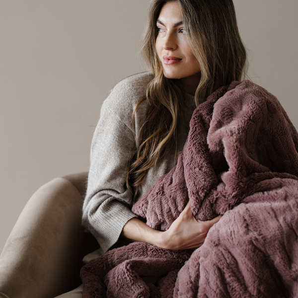Faux Fur Throw Blankets by Saranoni