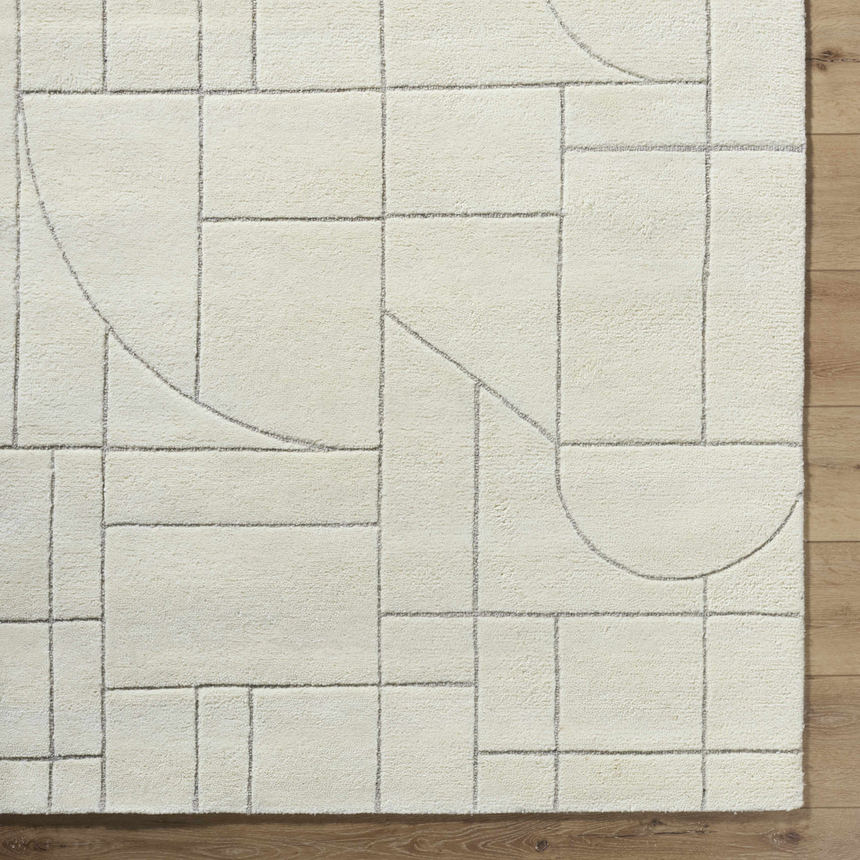 Fusao Off White Area Rug