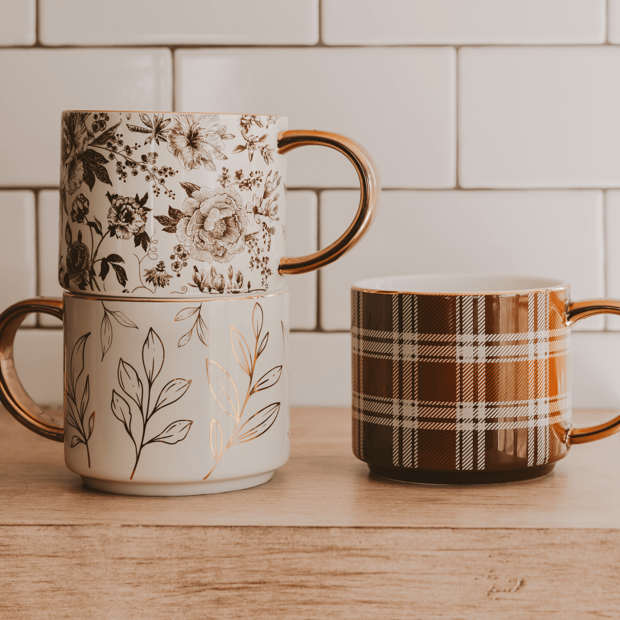 Brown Delft 14oz Gold Handle Coffee Mug