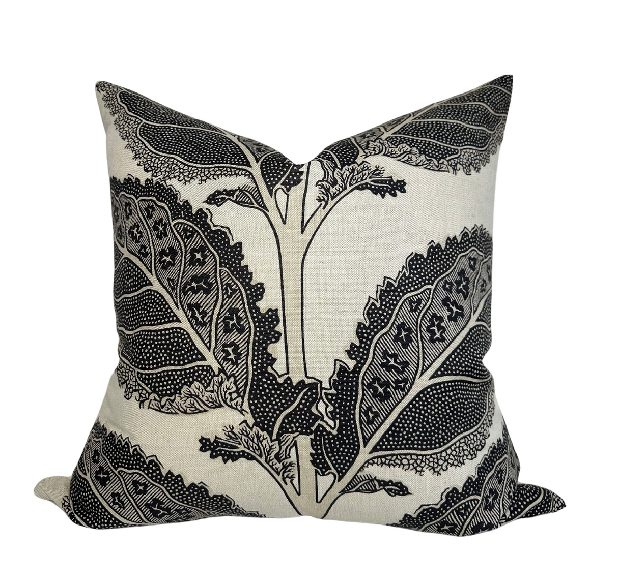 Lacinato Pillow Cover in Basalt Black