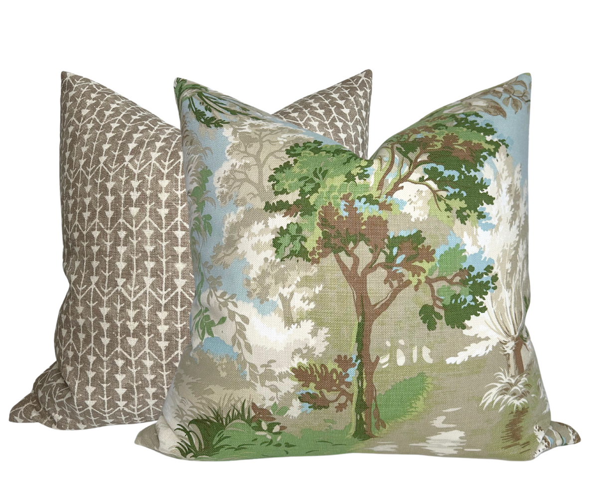 Lincoln Toile Pillow Cover in Green