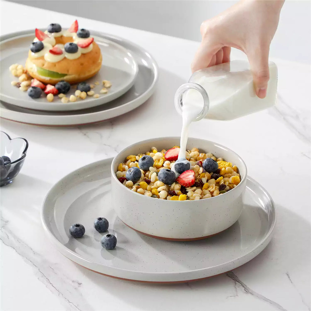 Tara Grey 24 Piece Dinnerware Set for 8