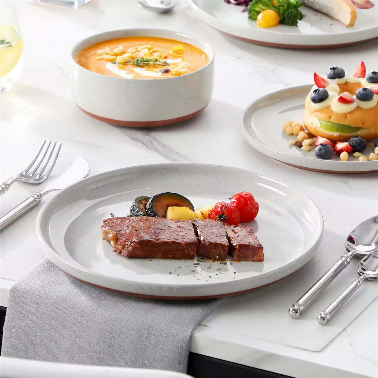 Tara Grey 24 Piece Dinnerware Set for 8