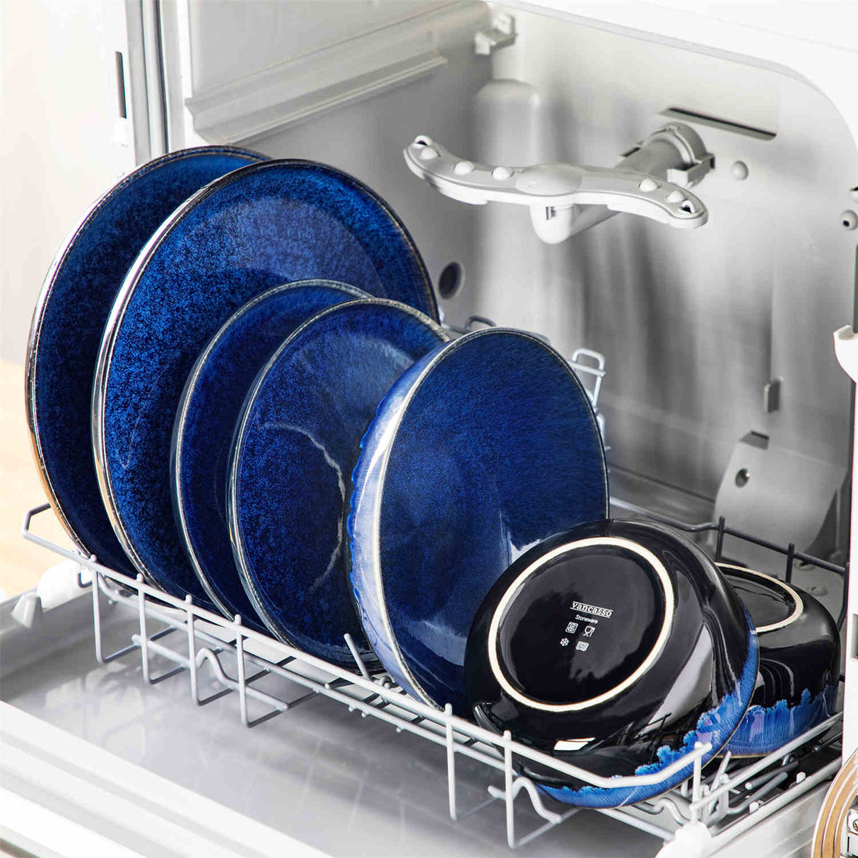 Starry Lipped-Edge 24 Piece Dinnerware Set