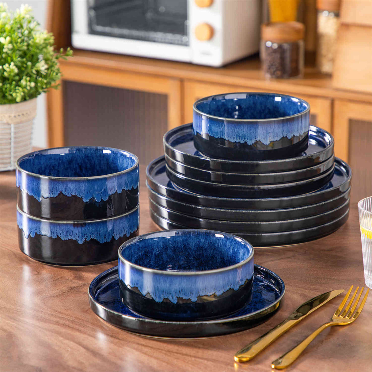 Starry Straight-Edge 12 Piece Dinnerware Set