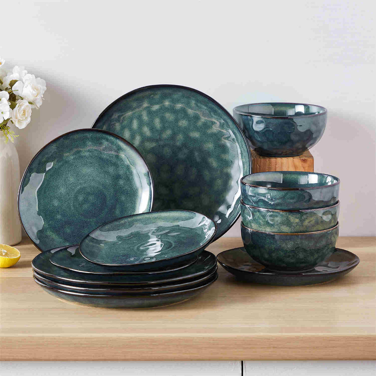 Starry 12 Piece Petite Dinnerware Set