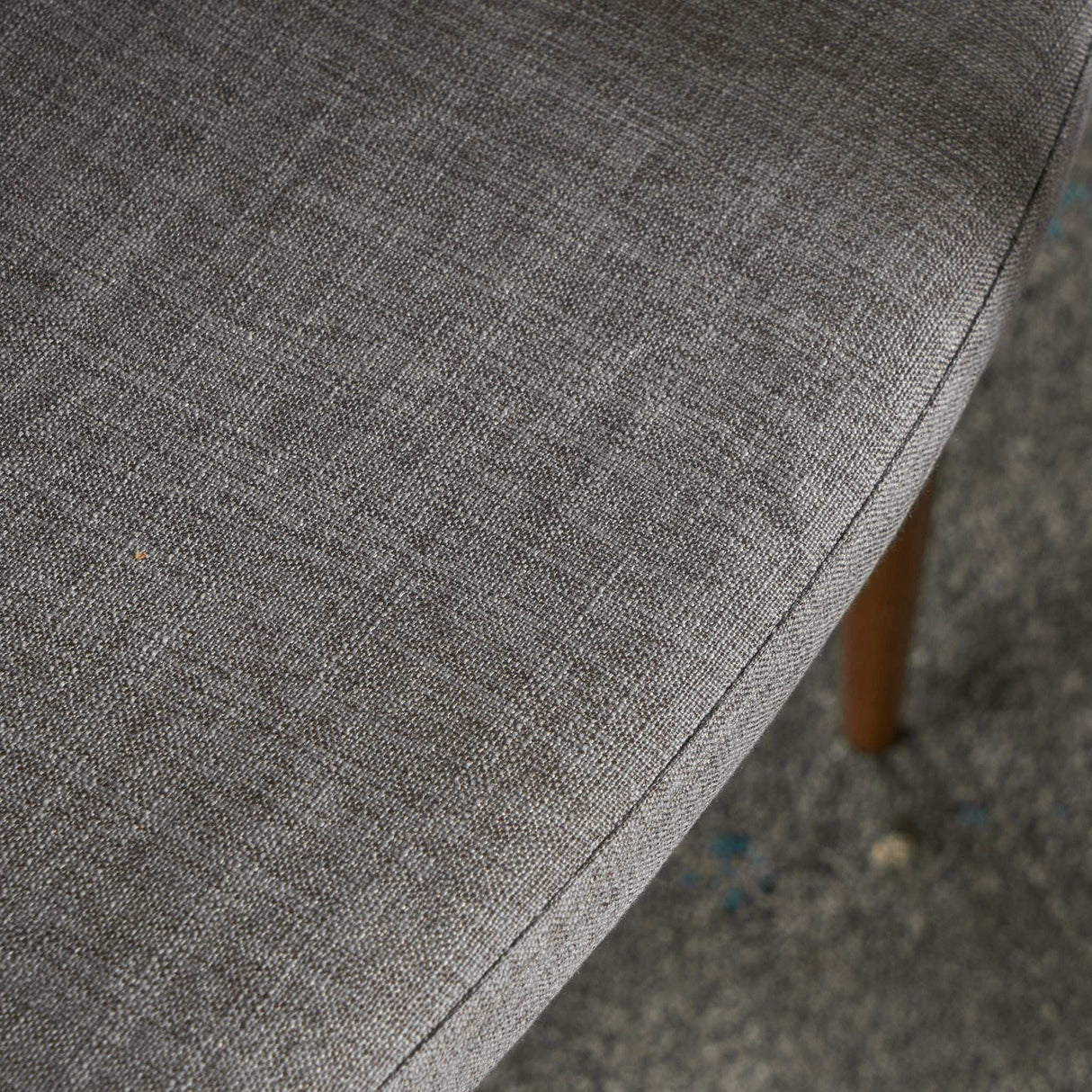 Elegant Dining Chair With Contoured Support - Best Buy Furniture