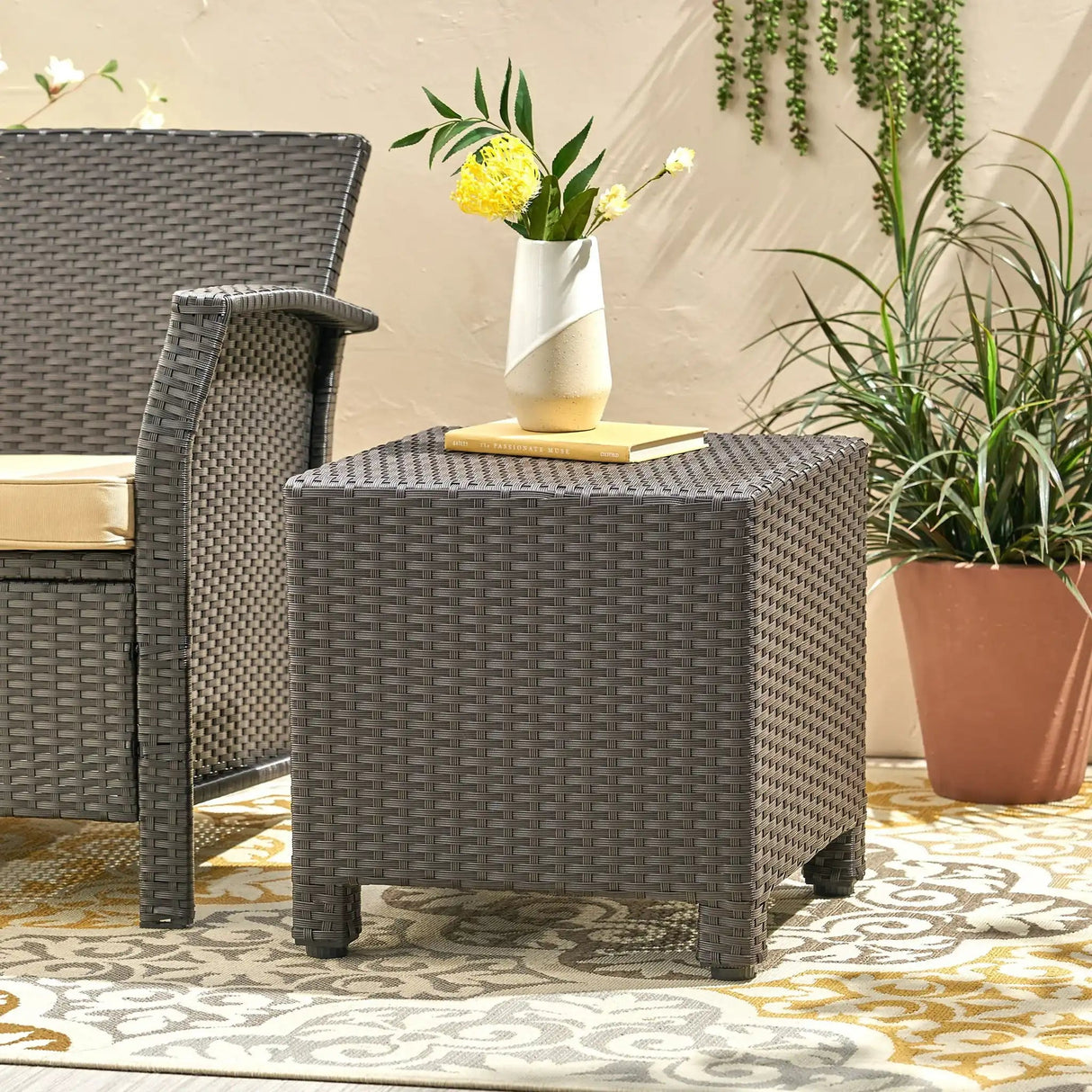 Puerta - Minimalist Style Accent Table - Best Buy Furniture