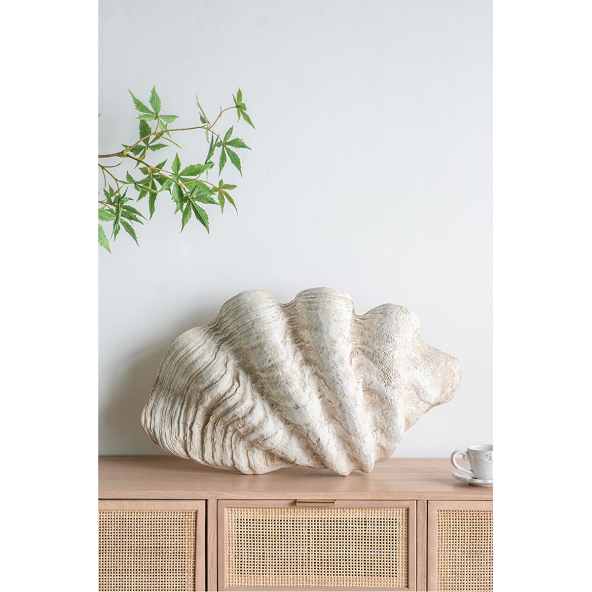 Large Clam Shell Accent, Coastal Style, 25.3-Inch, Cream