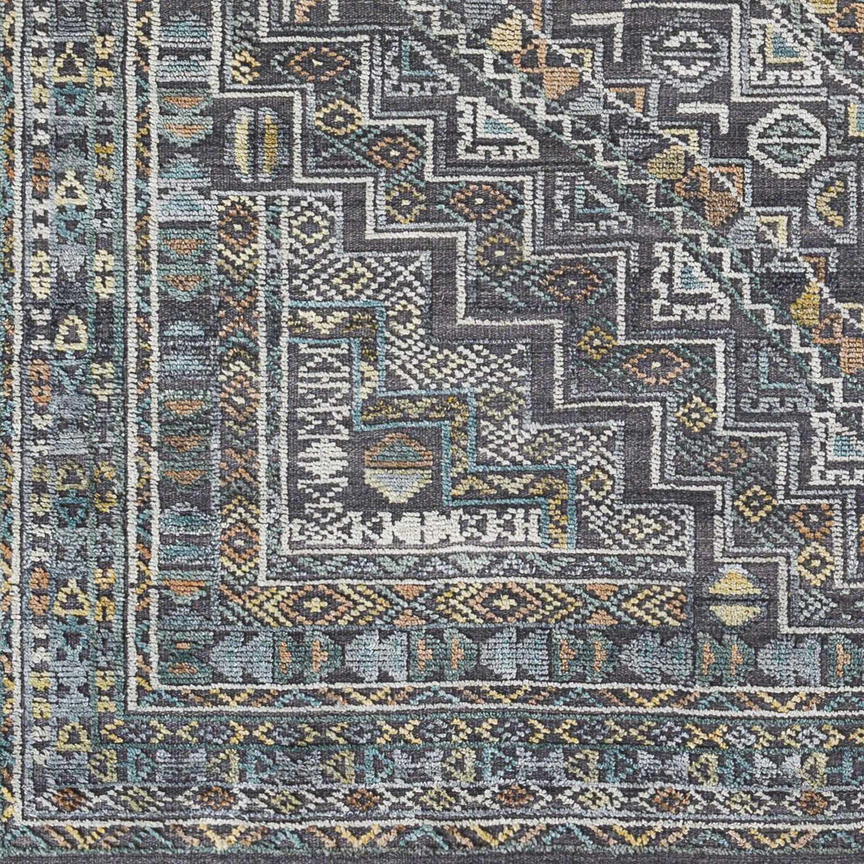 Akle Premium Hand Knotted Wool Area Rug