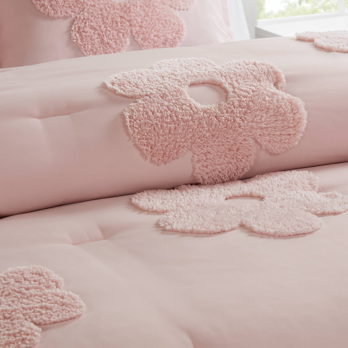 3-Piece Twin Floral Reversible Tufted Chenille Comforter Set