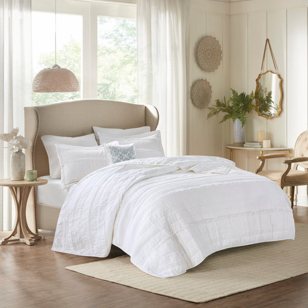 4 Piece Reversible Ruffle Quilt Set with Throw Pillow White King/Cal King