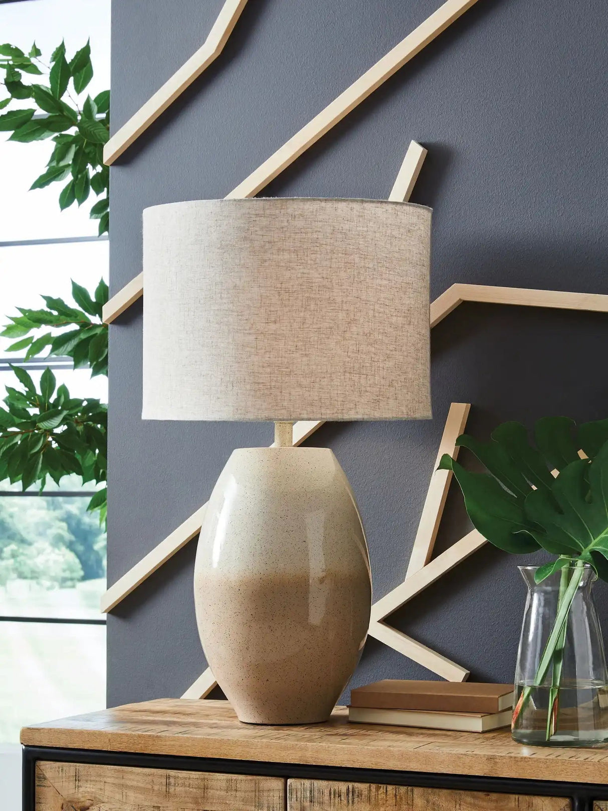 Linas - Metal Table Lamp - Cream / Beige - Best Buy Furniture