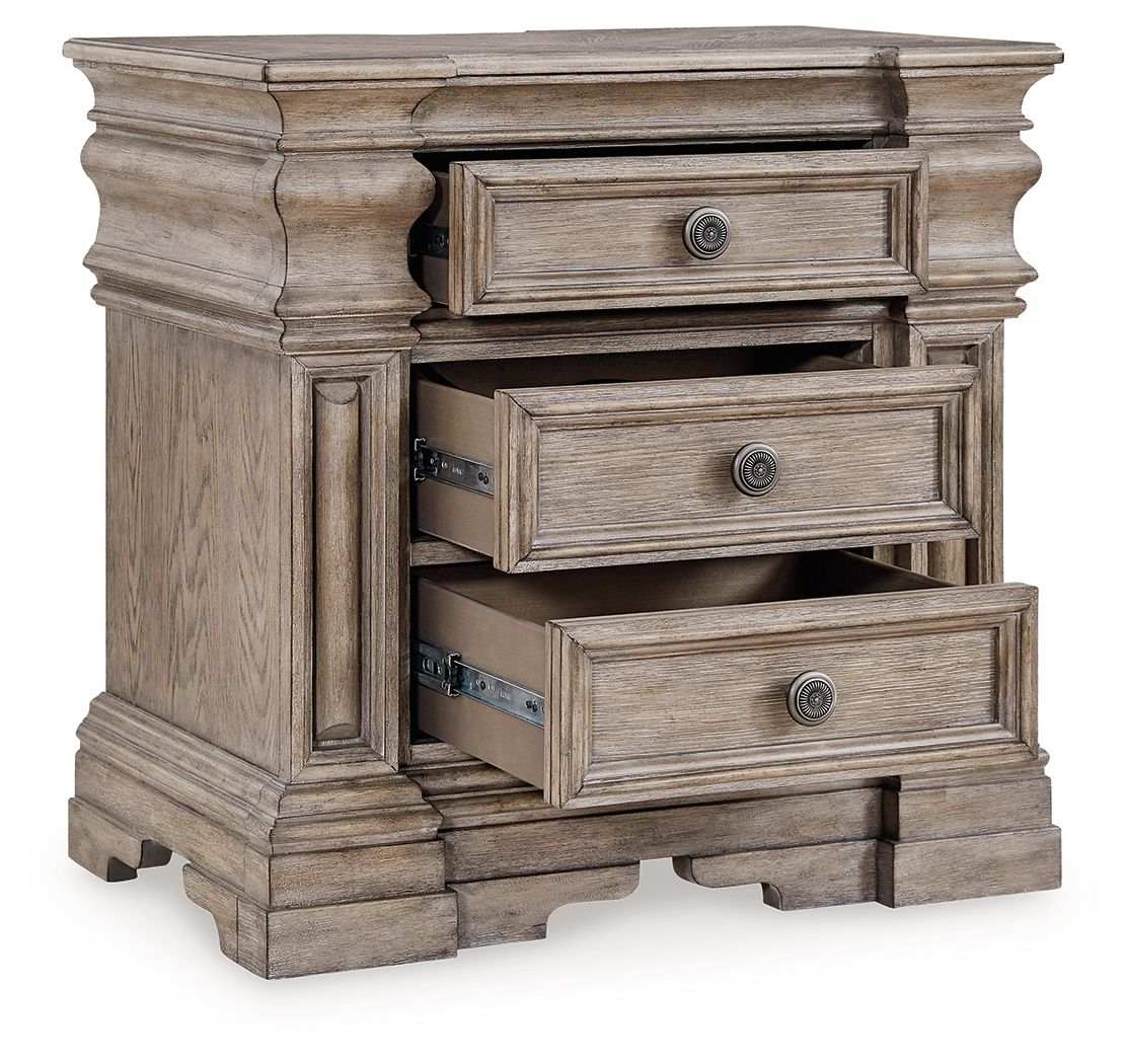 Blairhurst - Three Drawer Night Stand - Light Grayish Brown - Best Buy Furniture
