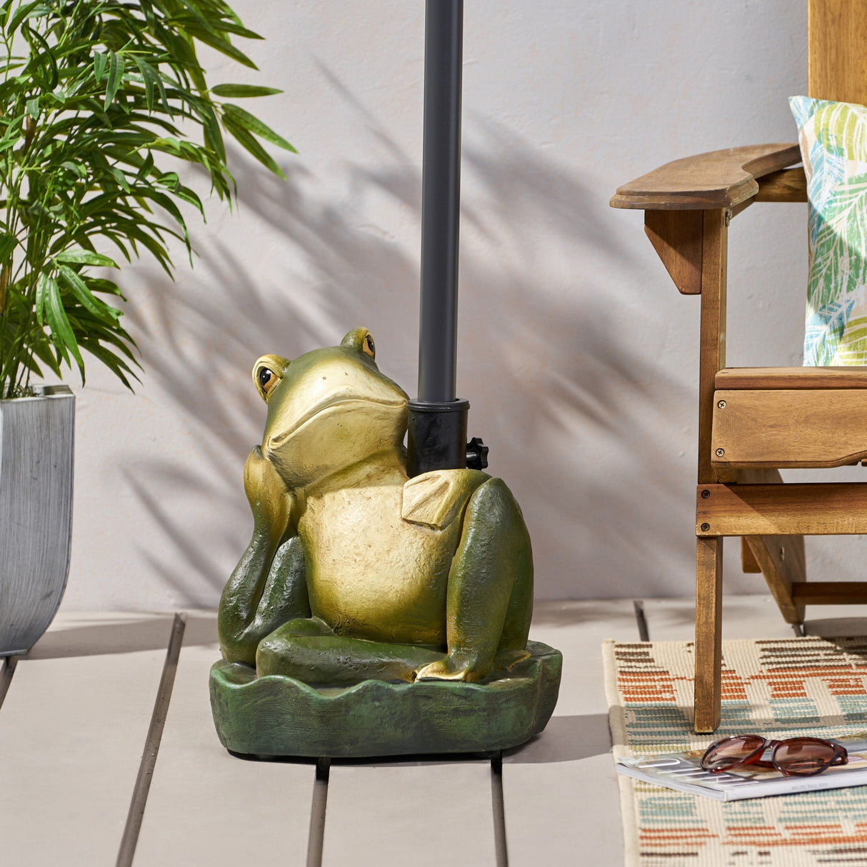 Charming Frog Prince Umbrella Base With Concrete Design - Green - Best Buy Furniture