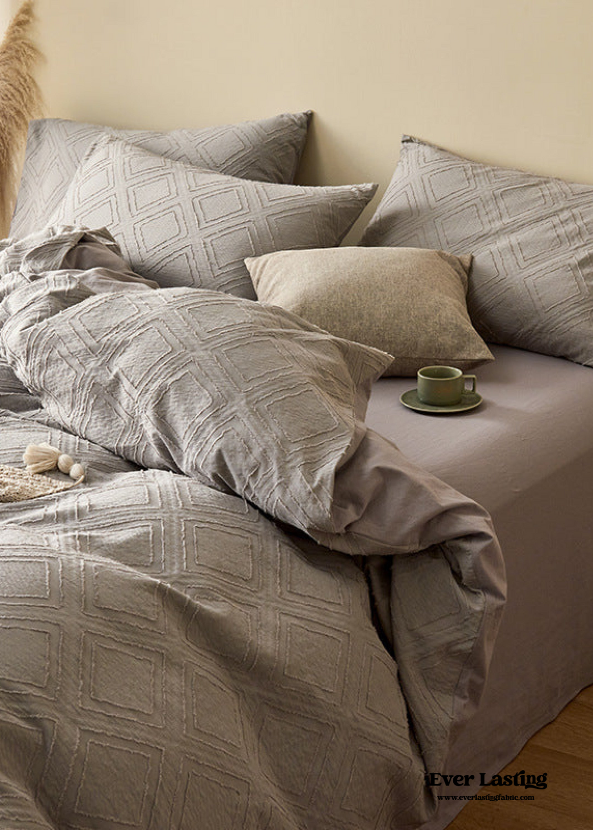 Boho Tufted Bedding Set / Gray