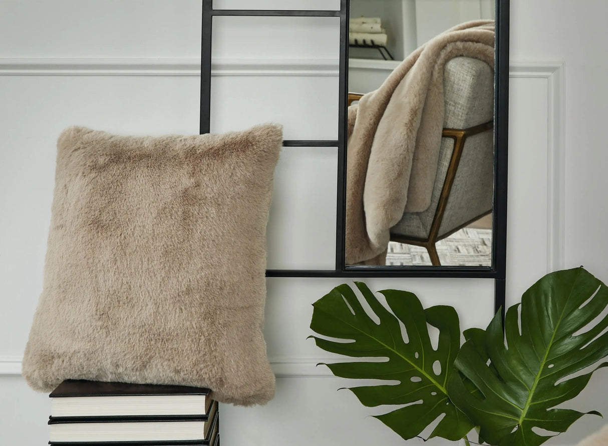 Gariland - Faux Fur Pillow - Best Buy Furniture