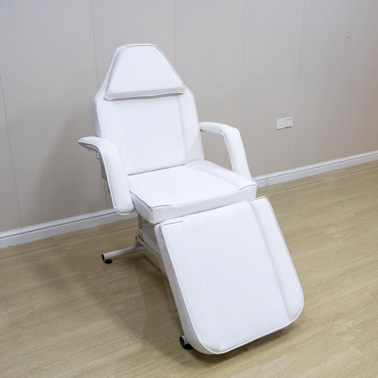 Tattoo Chair for Client - Adjustable 3-Section Lash Tattoo Bed