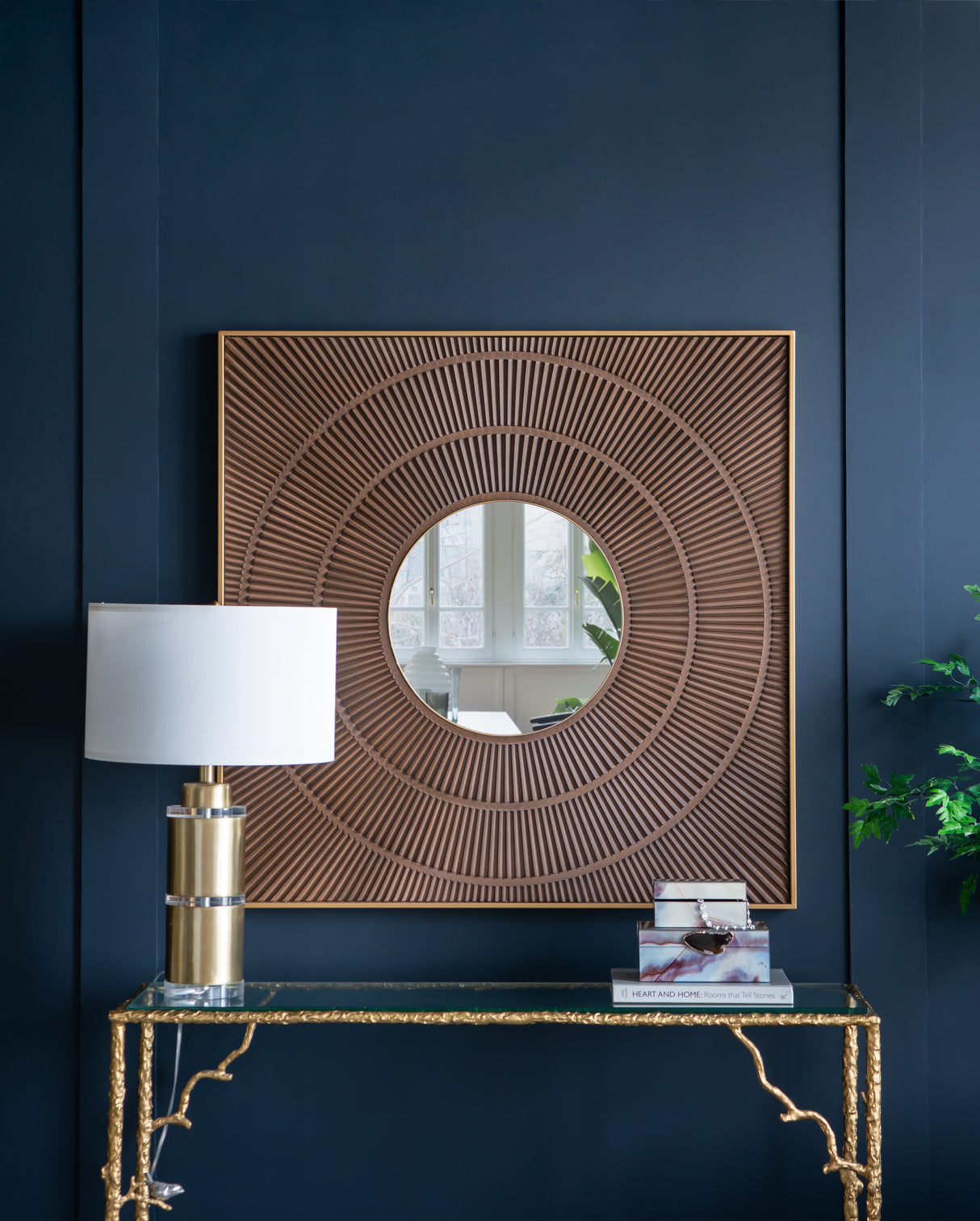 D15x25.5" Table Lamp