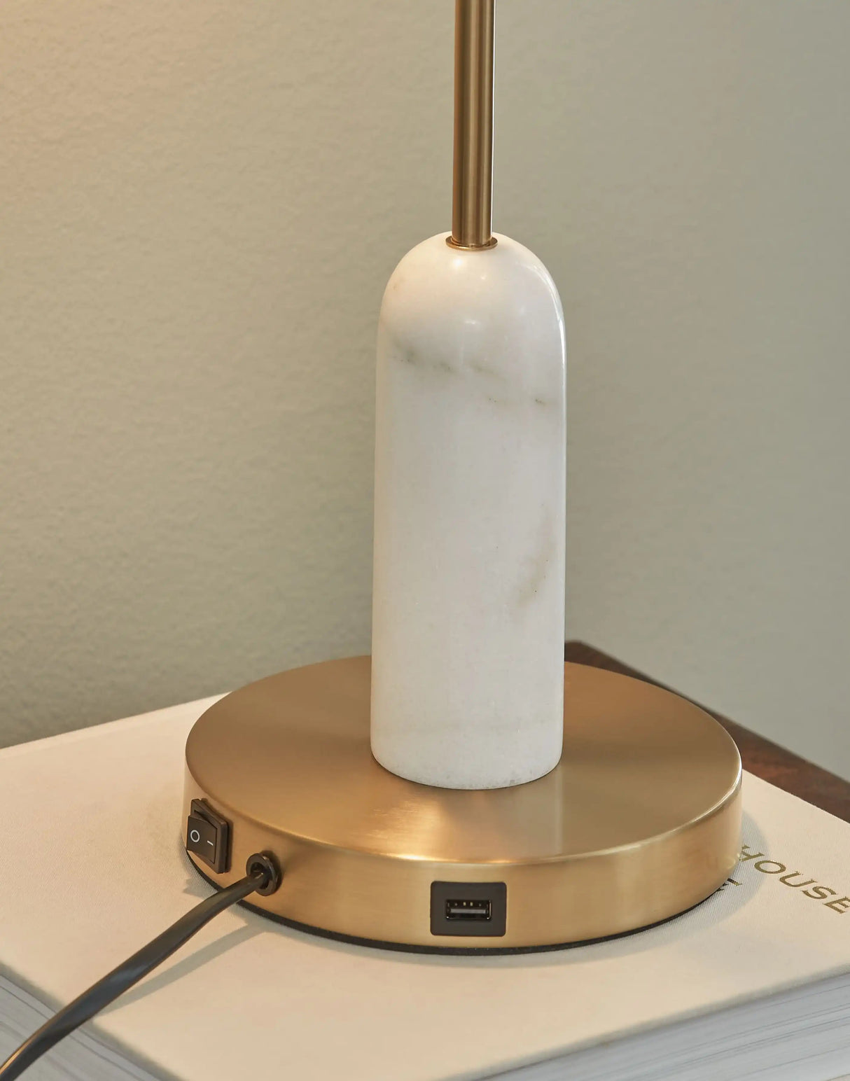Rowleigh - Marble Desk Lamp - Gold Finish / White - Best Buy Furniture