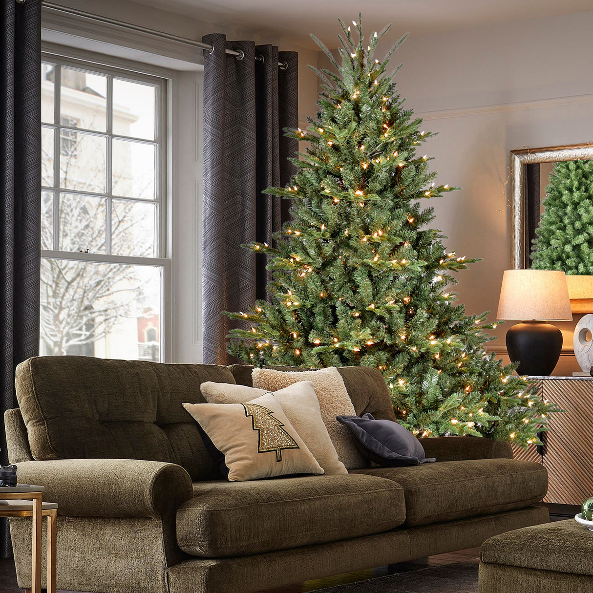 4FT Full-Shape Christmas Tree with 150 UL Lights