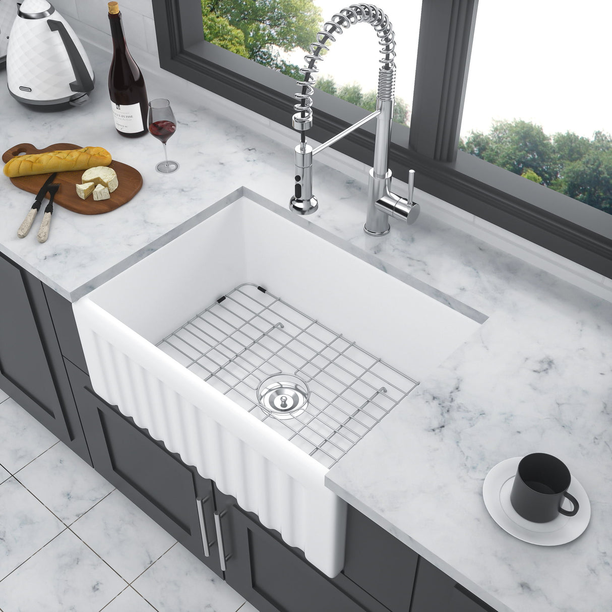 Apron Front Reversible Single Bowl Kitchen Sink & Grid And Strainer